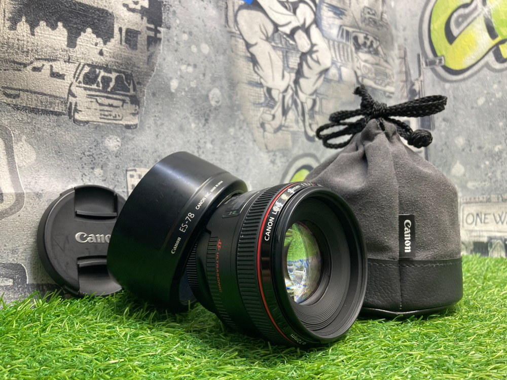 Canon EF 50mm 1.2L USM