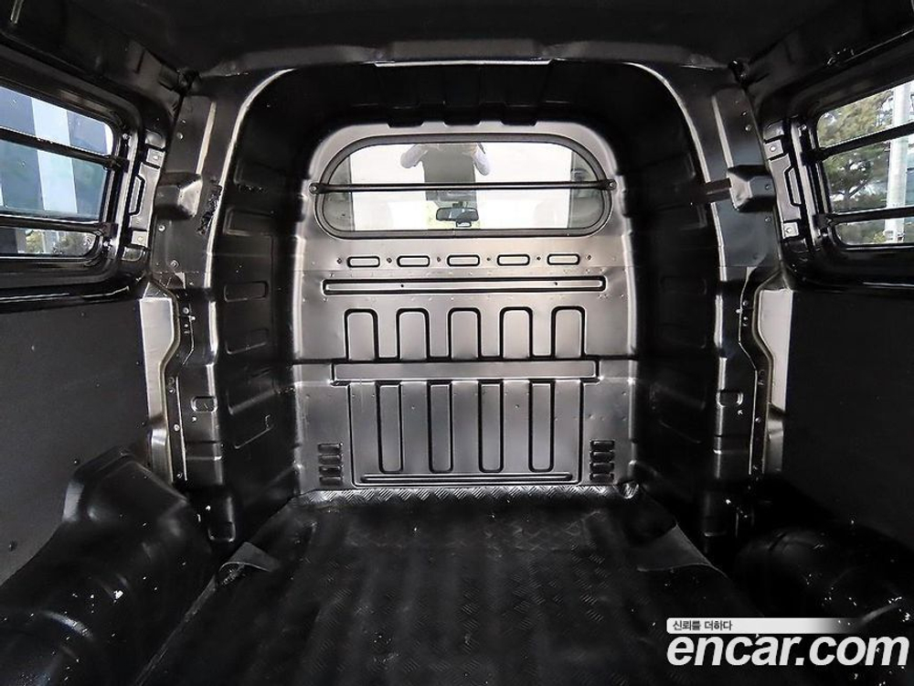 Hyundai The New Grand Starex Van 5-и местный (08.2019)