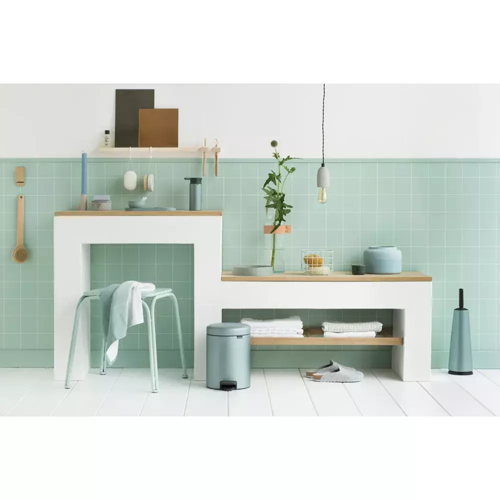 Brabantia - Контейнер для мусора NewIcon 5л мятный / артикул   112942  / GTIN 8710755112942