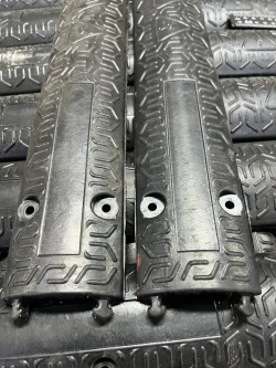 Гибкий кабель-канал для проводов (кабельный трап, капа) резиновый, черный, напольный, 1 канал 36*15 мм., 1000мм*80мм*25мм