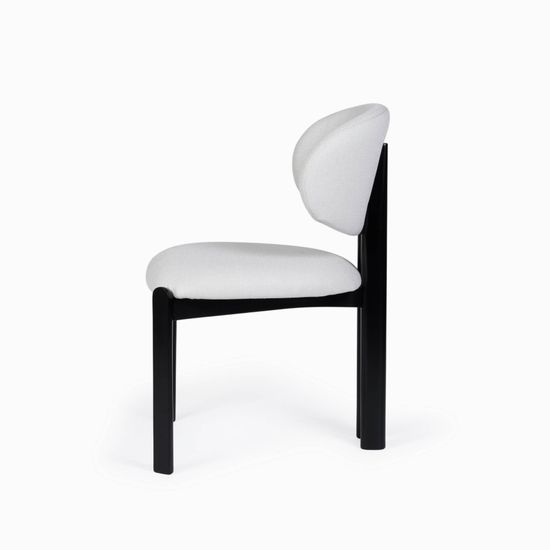 Стул Grace деревянный каркас и белая ткань