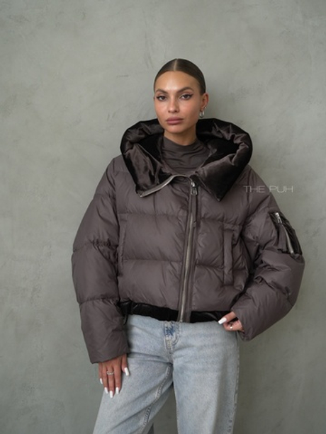 Шоколадный пуховик с бархатными вставками