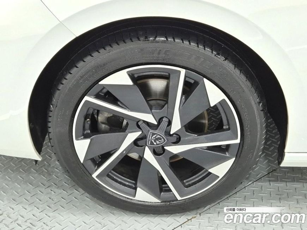 Peugeot 308 3 Generation 1.5 BlueHDi 알뤼르 (03.2023)
