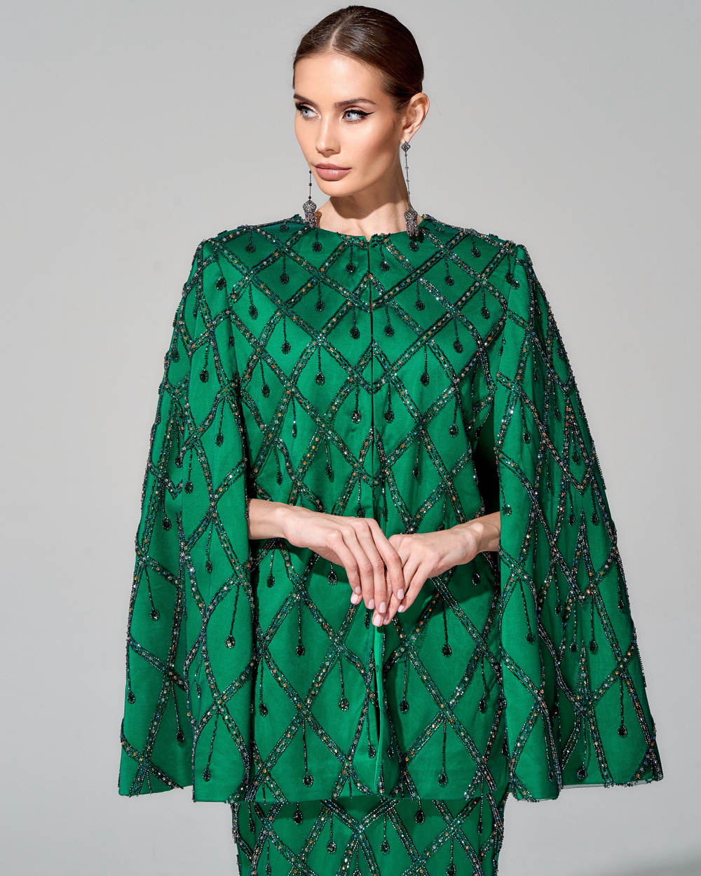 Кейп "Хозяйка медной горы" с вышивкой ручной работы