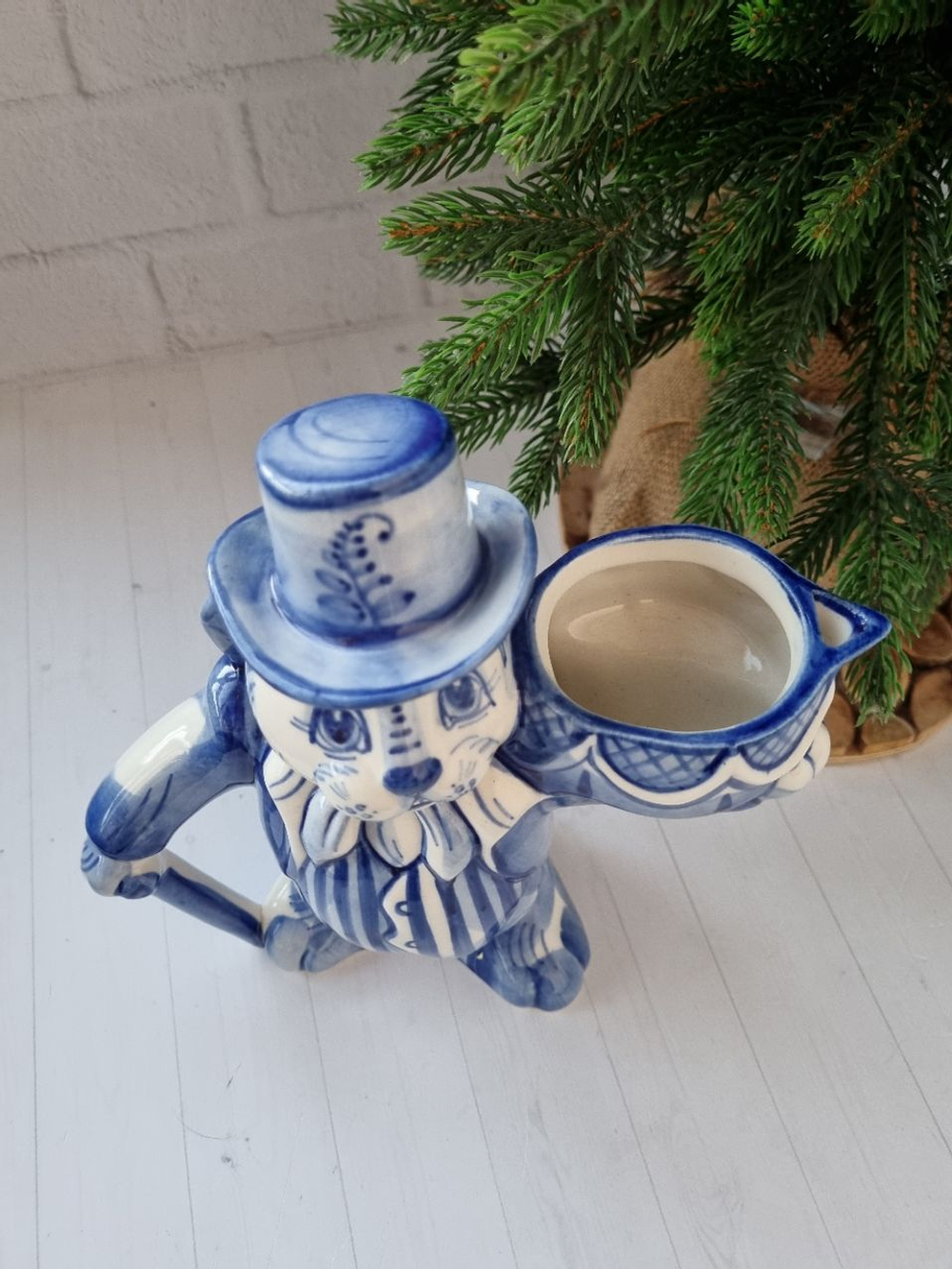 Кролик из Алисы фигурка гжель