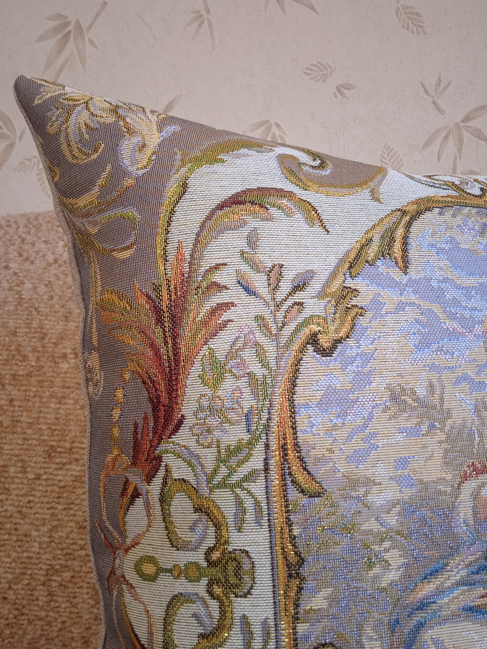 Декоративный гобеленовый чехол Свидание 47х47