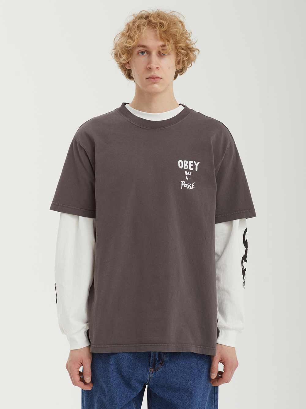 Мужская Футболка Obey Has A Posse