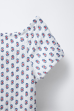 ZARA ПЛАТЬЕ ИЗ РЕЛЬЕФНОЙ ТКАНИ С ВОЛАНАМИ, ЭКРЮ/ЧЕРНЫЙ