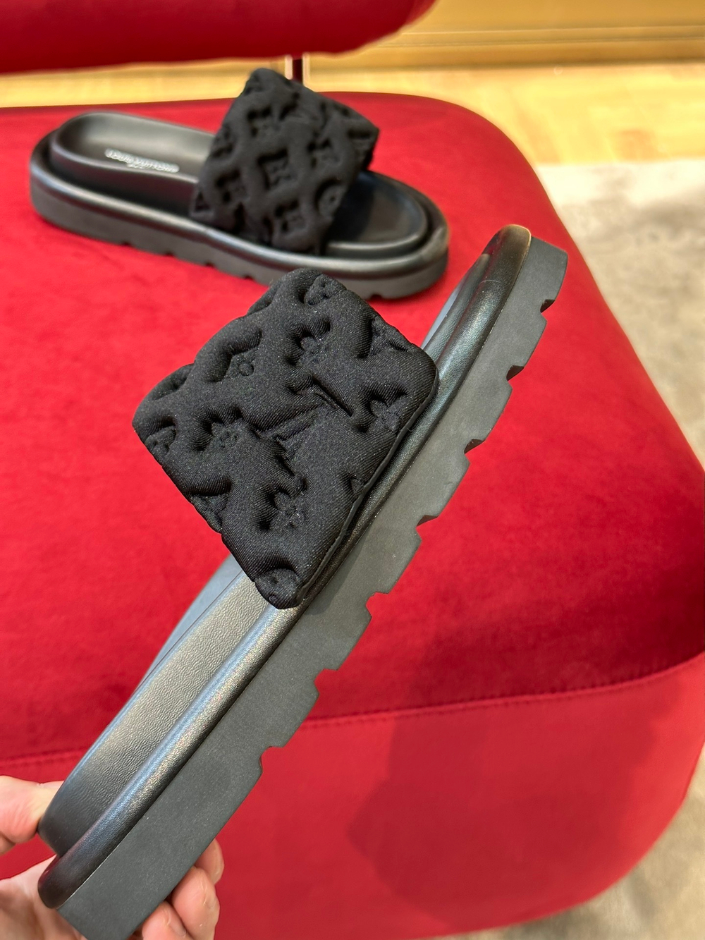 Louis Vuitton Pool Pillow Flat Comfort Mule
