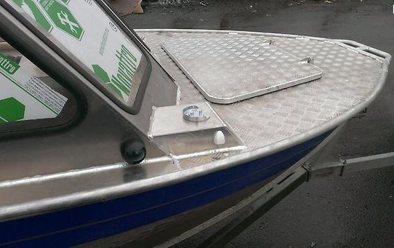 Алюминиевая моторная лодка RusBoat 43 JET под подвесной водомёт