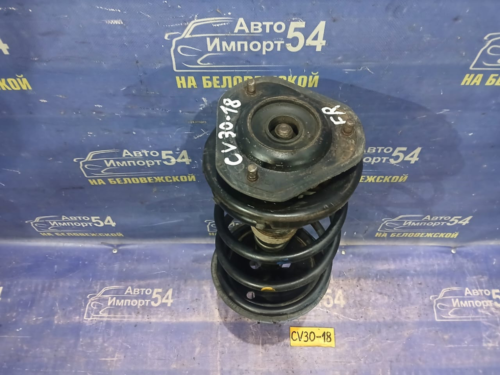 Стойка передняя правая TOYOTA CAMRY 1992