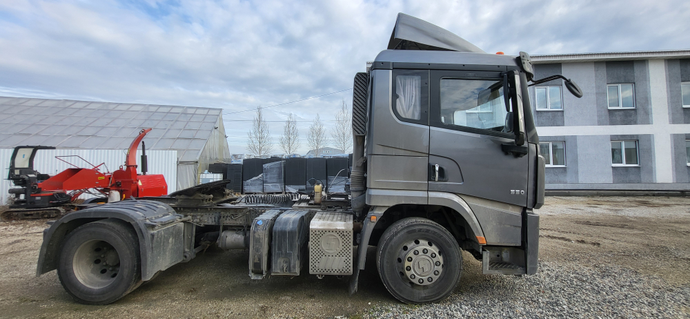 Shacman (Shaanxi) SX* 4x2 Седельный тягач SX418853381 (Дизельный, 12,5 л, 544 л.с., АТ)