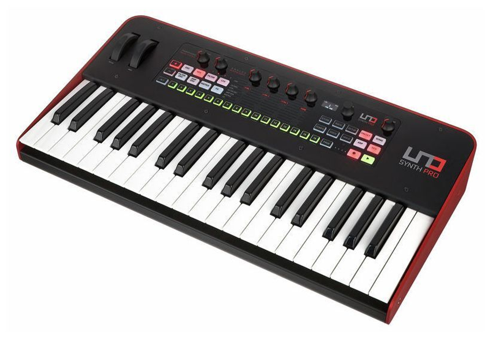 Аналоговый синтезатор IK Multimedia UNO Synth Pro