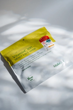 Увлажняющая, отбеливающая маска для лица с витамином С 100 Make.In Vitamin C100 Moist Face Mask, 30 шт.