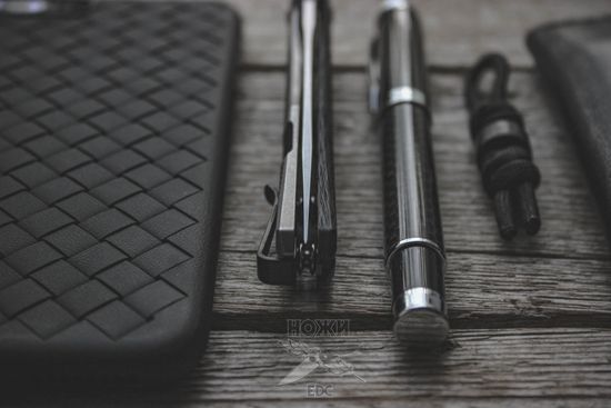 Складной нож Zero Tolerance 0707 c клинком из стали CPM-20CV, рукоять титан / карбон