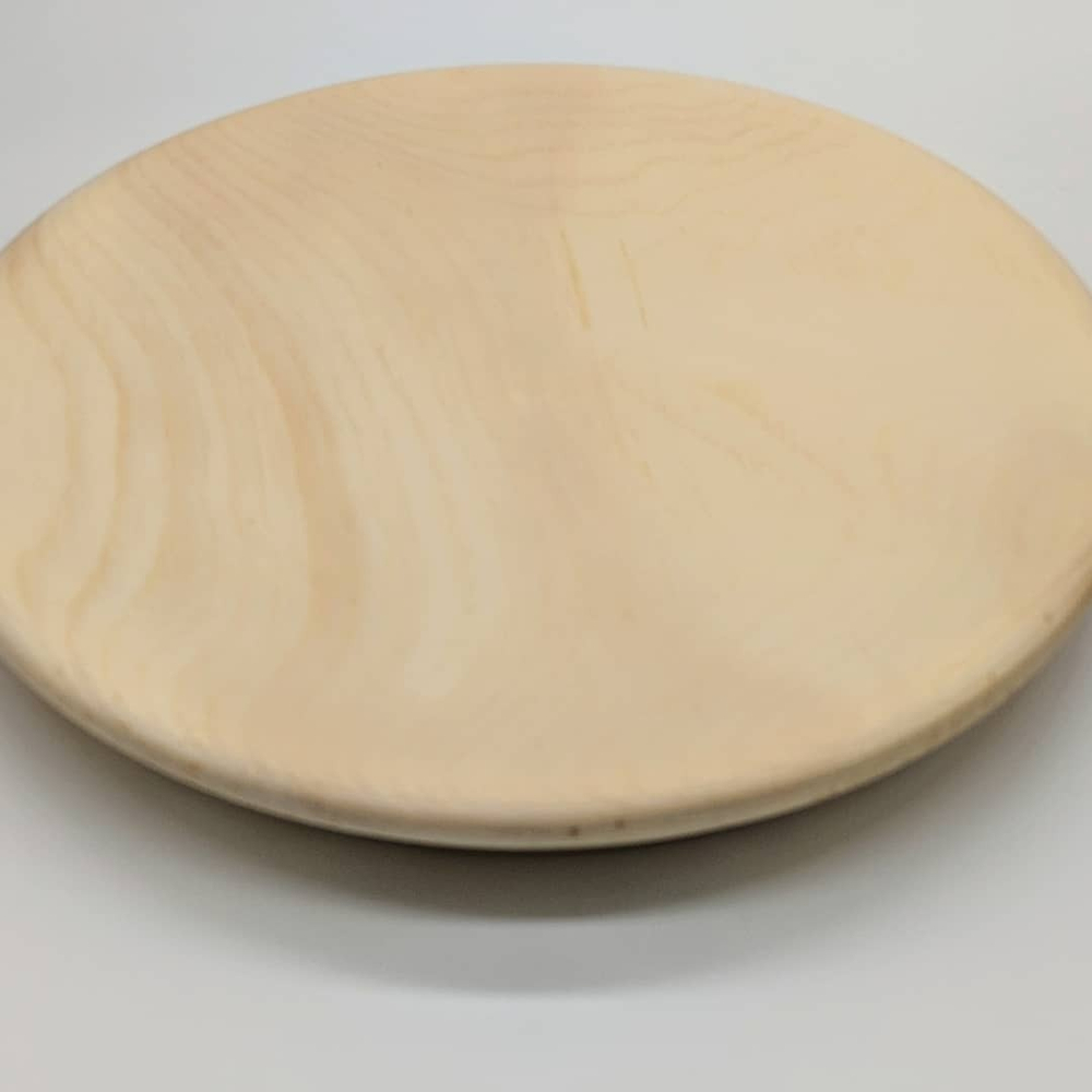 Блюдо из массива байкальского кедра.