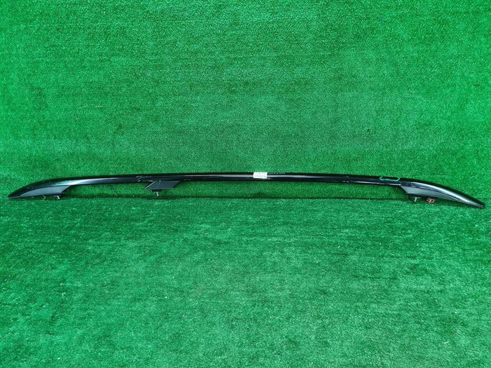 Рейлинг правый Mercedes GLE V167 (2018-н.в.) (В пленке)