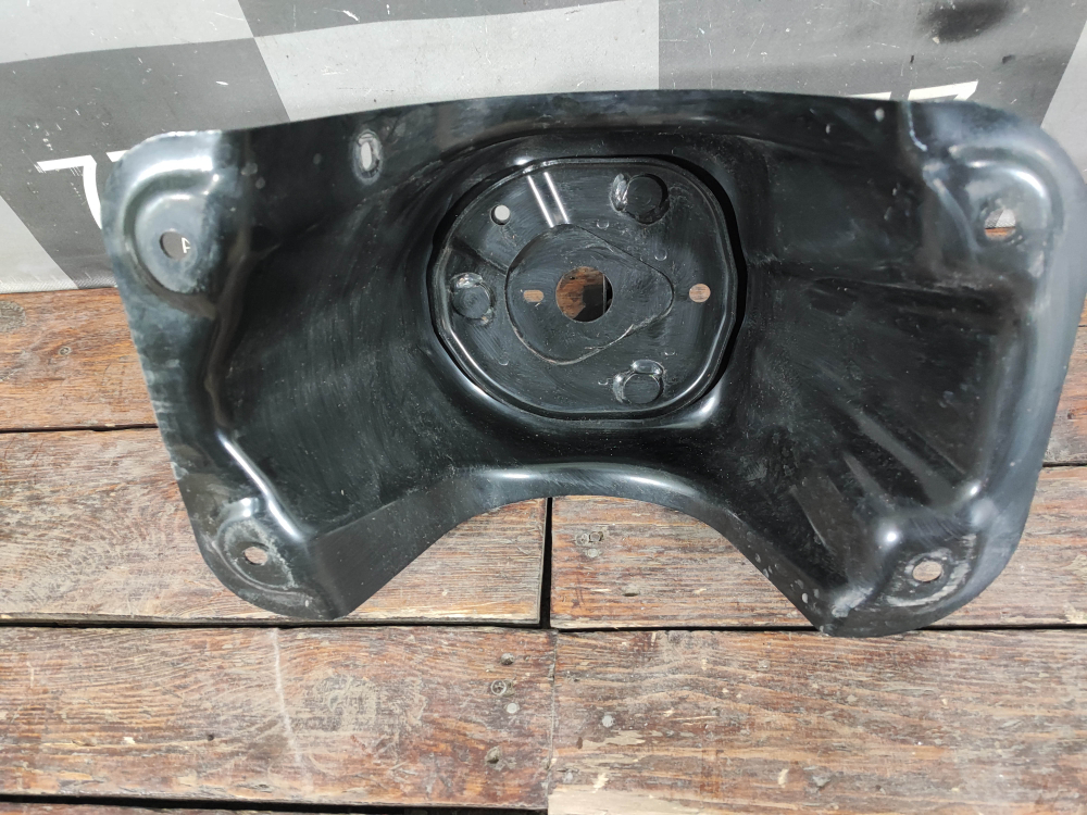 Кронштейн запасного колеса Tank 300 21-нв Б/У Оригинал 6309100XKV19C