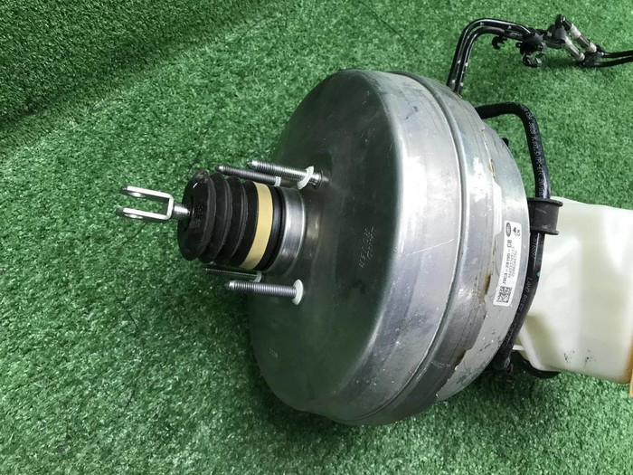 Вакуумный усилитель LR Discovery Sport (2019-н.в.)