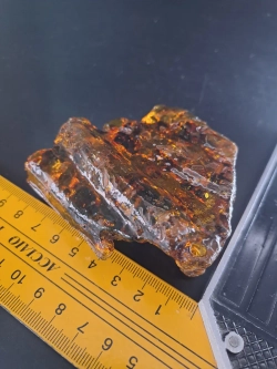 Копал молодой янтарь коллекционный 94 гр