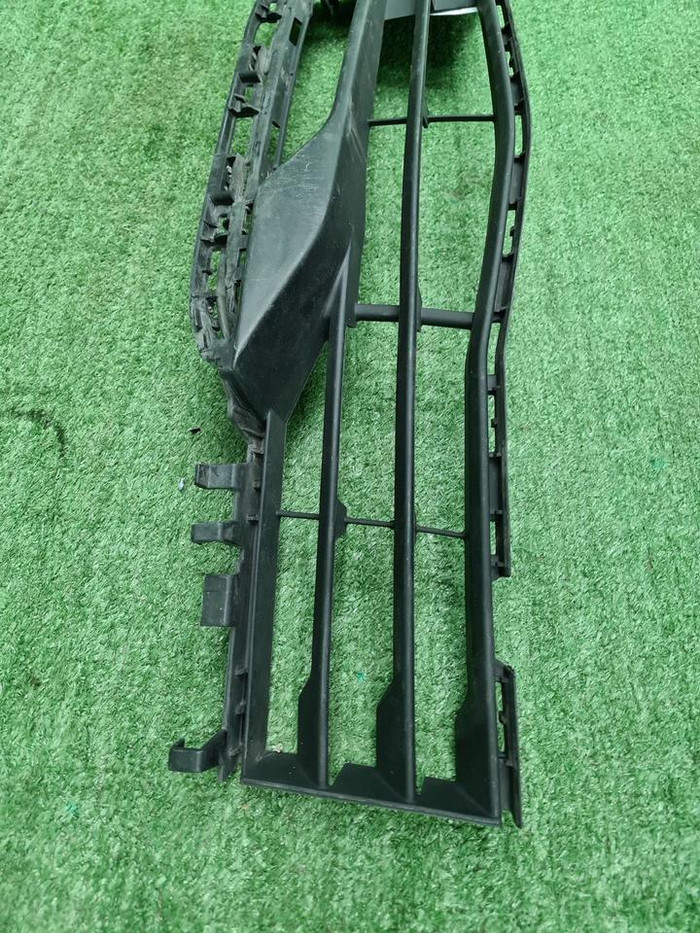 Накладка ПТФ левая BMW 5er G30 (2017-2020)