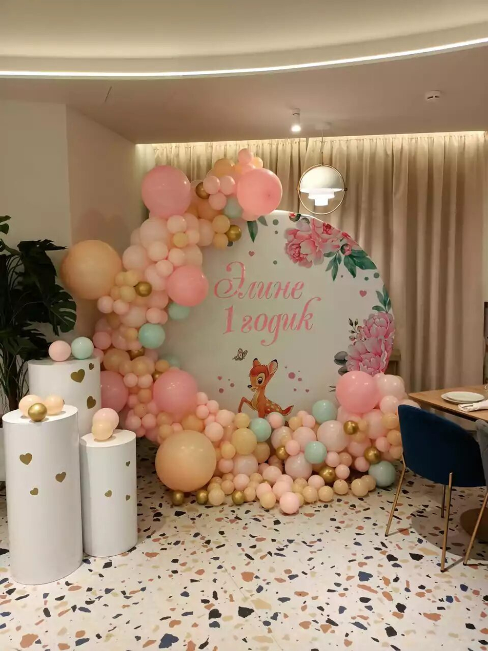 Фотозона круглая с баннером