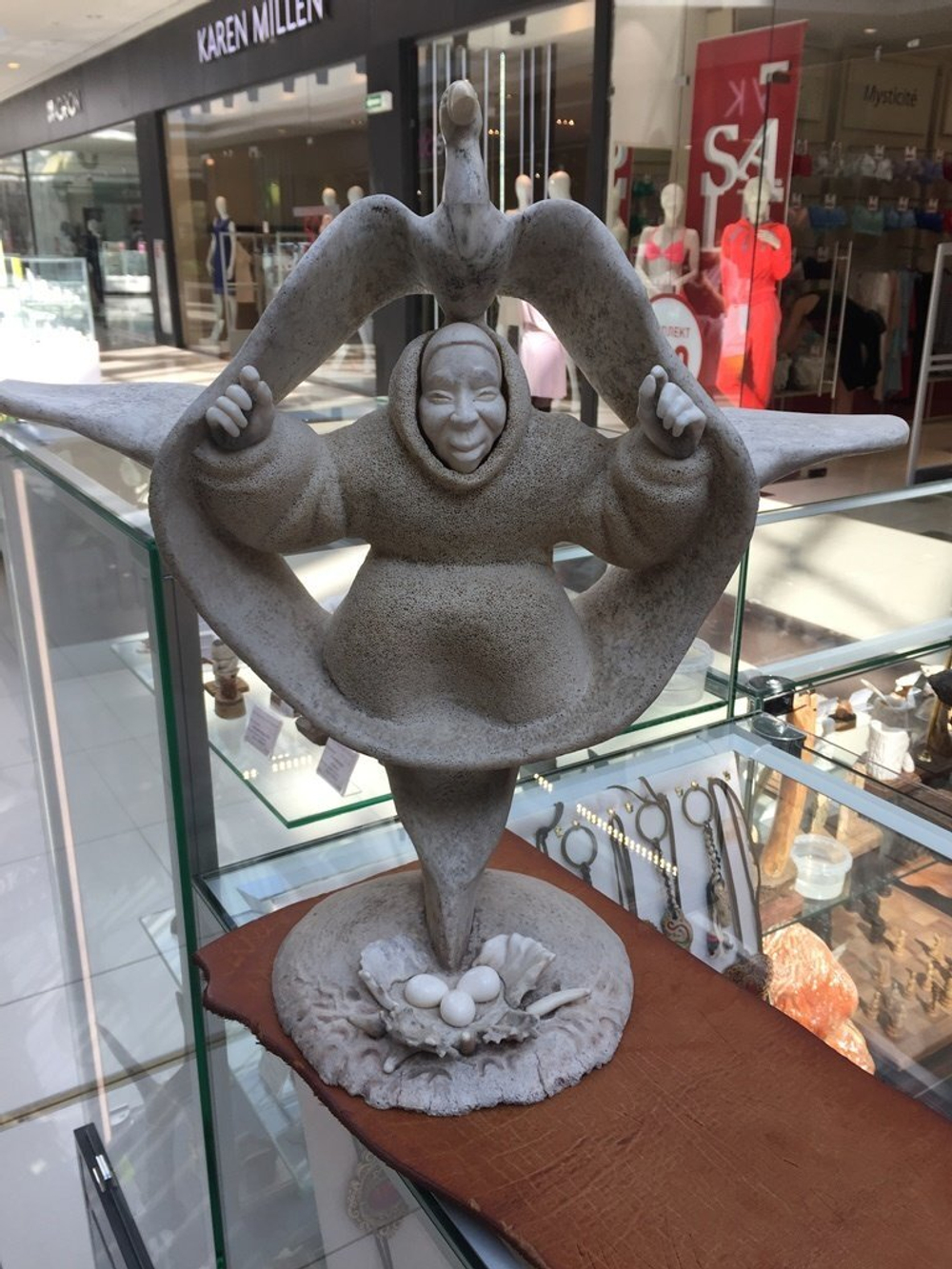 Шаман с птицей