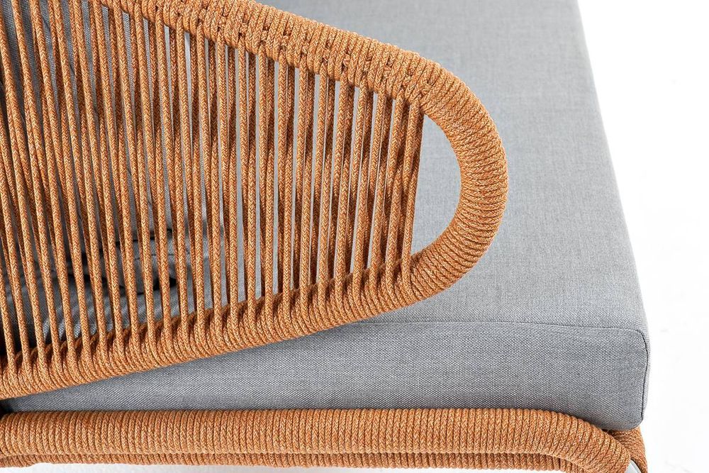 "Милан" диван 2-местный плетеный из роупа, каркас алюминий светло-серый (RAL7035) муар, роуп оранжевый меланж круглый, ткань светло-серая