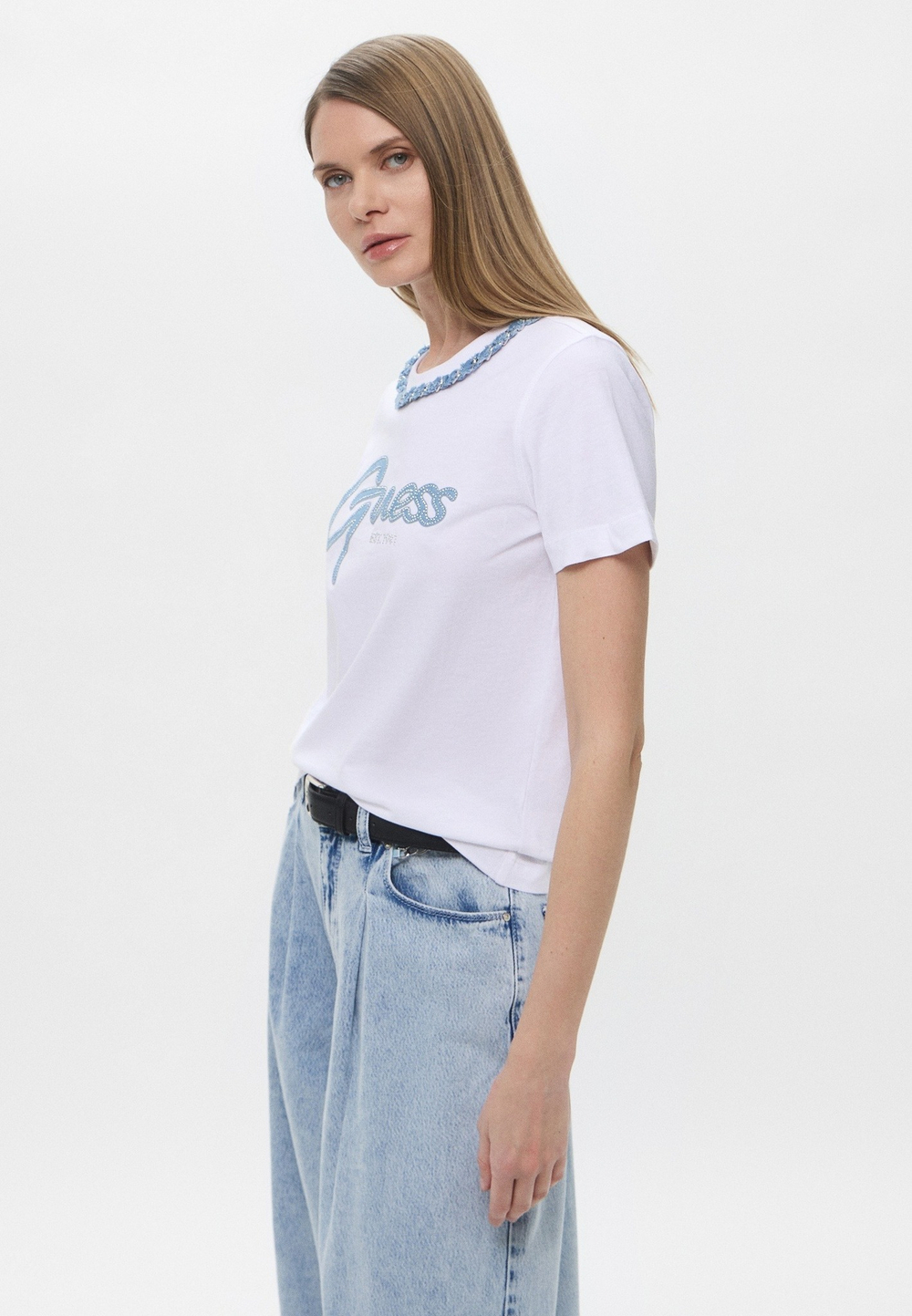 Футболка женская GUESS