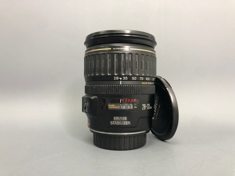 Canon EF 28-135mm 3.5-5.6 IS