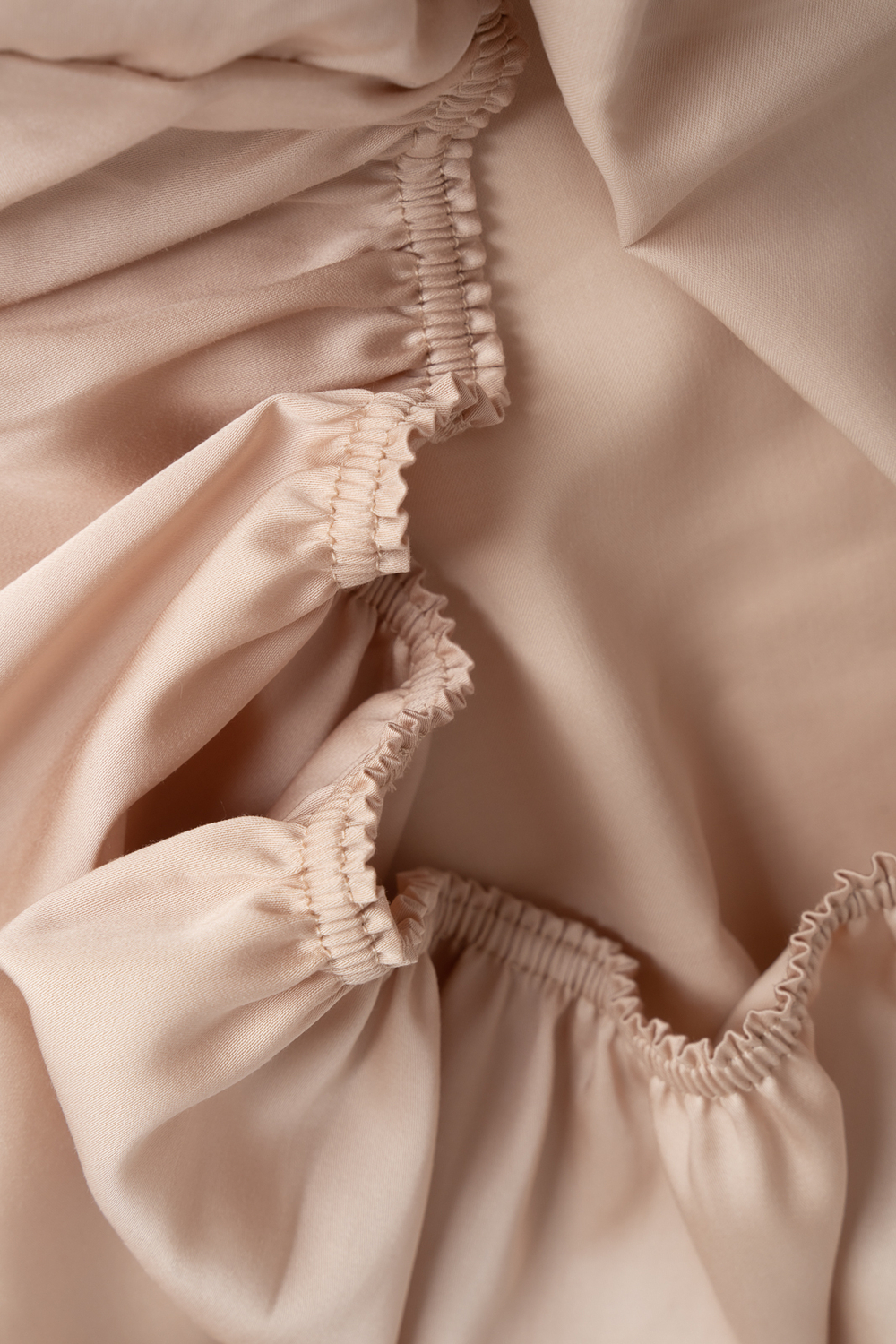 Простыня на резинке 160х200х40 German Grass Noble Traditions Glace Beige бежевая