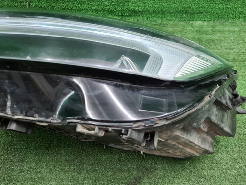 Фара левая Volvo XC60 2 (2017-2021) LED