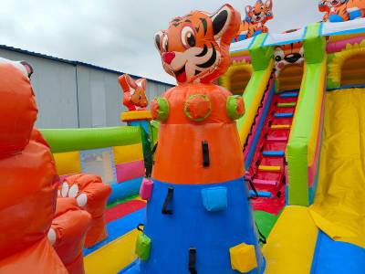 Коммерческий надувной батут «Тигриная страна 4», 10*5*5 м