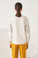 22834 Блузка женская (молочный)