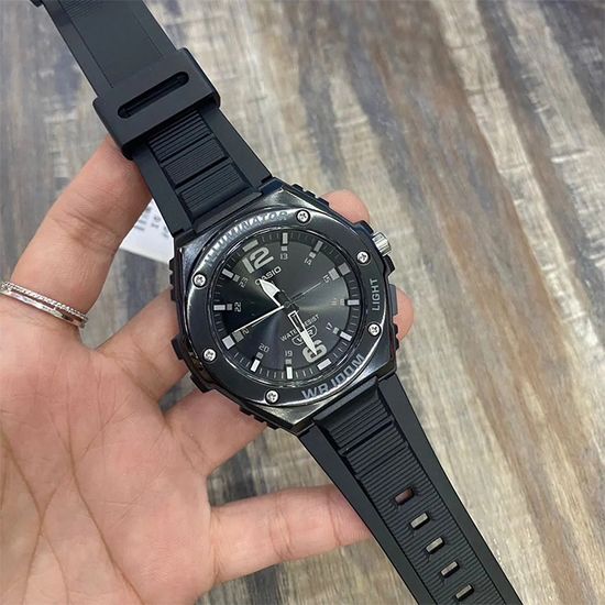 Наручные часы Casio MWA-100HB-1AVEF