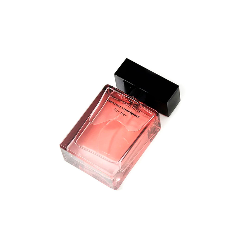 Narciso Rodriguez for her Musc Noir Rose — парфюмерная вода для женщин. Черный-черный мускус и тубероза в сливово-ванильном коктейле.