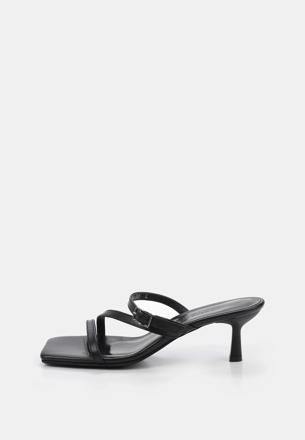 Босоножки // Nata // Black