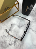 Солнечные очки Burberry