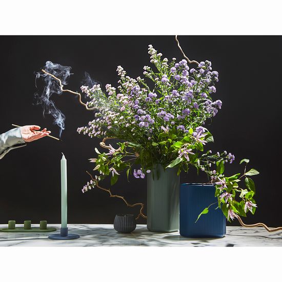 Ваза темно-синего цвета из коллекции edge, 20см