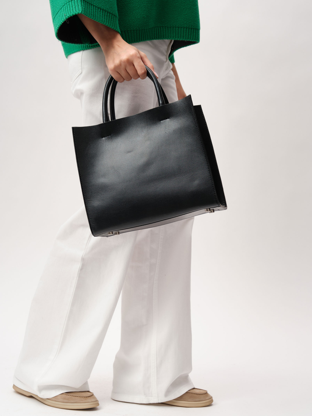 Кожаная сумка Deboro 30902 черный