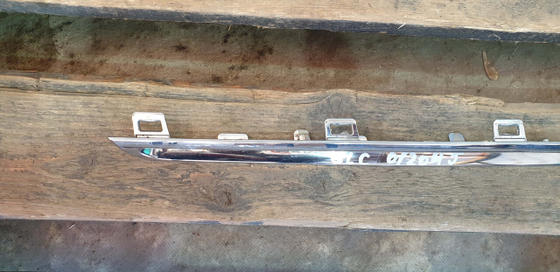 Молдинг решетки радиатора Mercedes GLC (X253) 15-19 Б/У Оригинал A2538880485