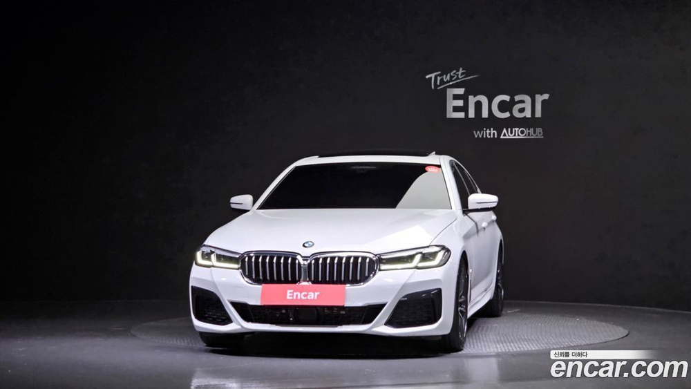 BMW 5 Series (G30) 520i M Sports (01.2022)