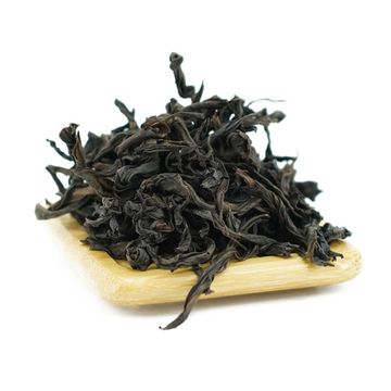 Ju long ke bei dou (Wuyishan oolong z Wąwozu Dziewięciu Smoków autorstwa mistrza Guo Jiafu), 8 g