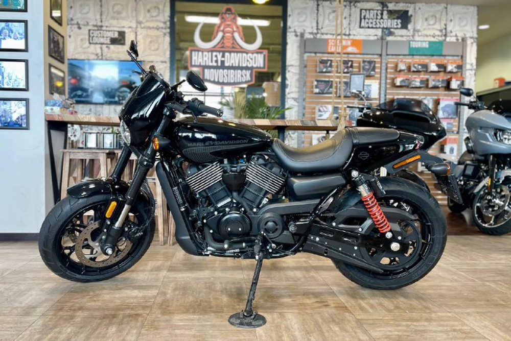 Harley-Davidson Street Rod (2017)