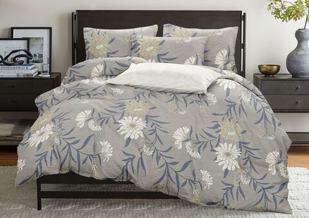 Комплект постельного белья Евро БЯЗЬ "Хризантема" (нав. 70х70 или 50х70)