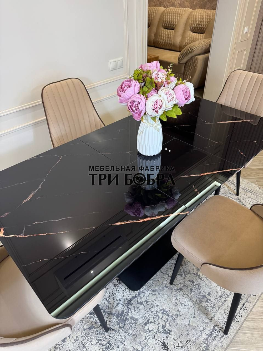 Кухонный раздвижной стол "Леон" Черный мрамор и стулья "Сорренто" 4 шт