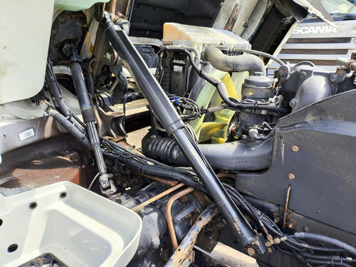 Цилиндр подъёма кабины 2018г.