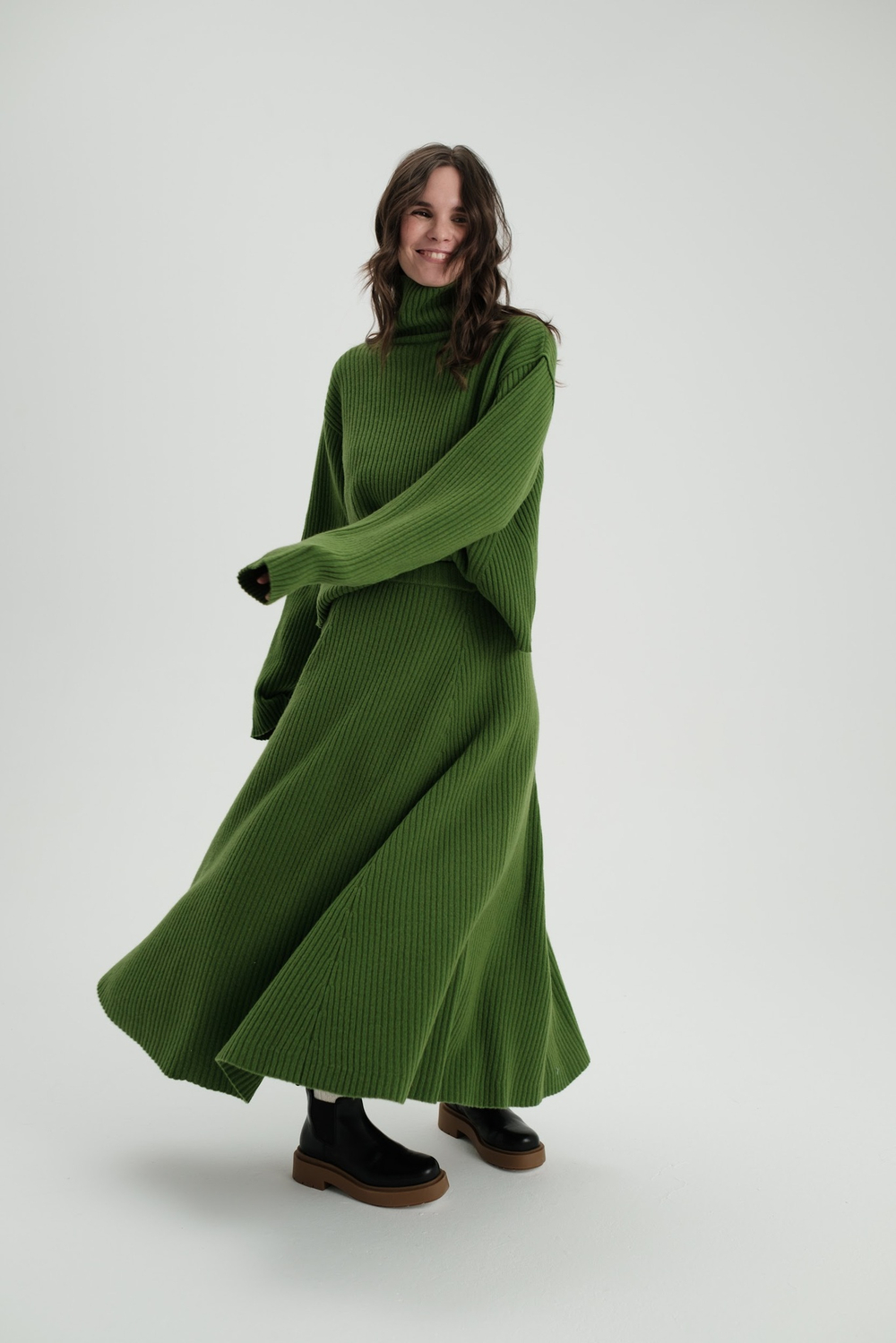 Зелёная шерстяная юбка