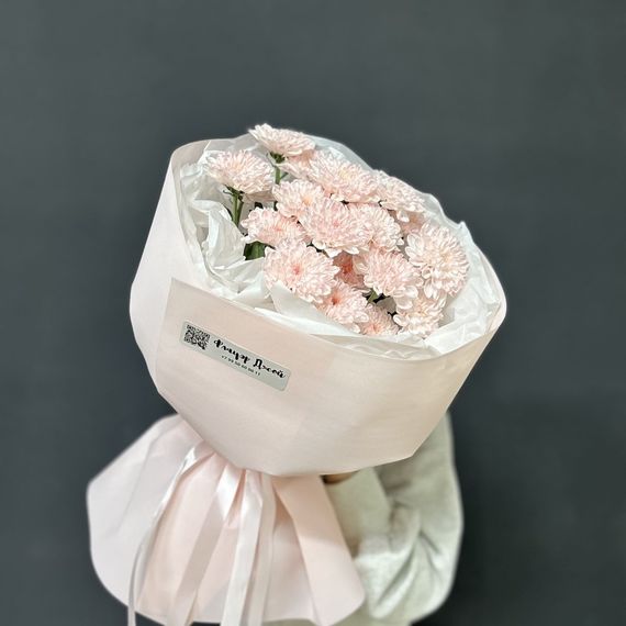 Монобукет из розовой хризантемы