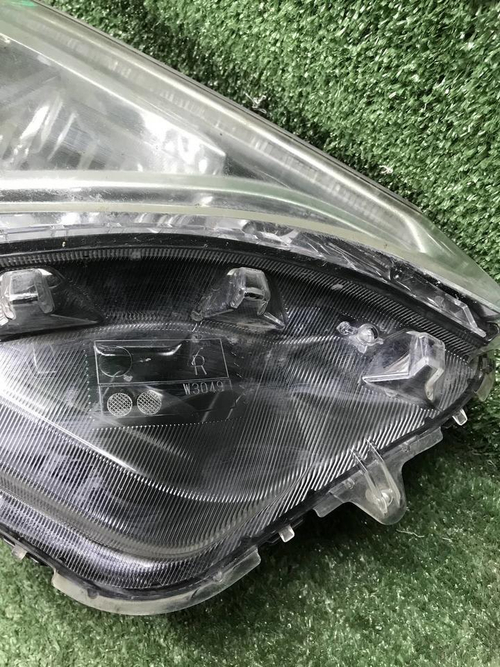 Битая Фара правая Toyota RAV4 4 CA40 (15-19) LED